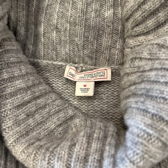 Gap Cosy Cowl Neck Light Grey 25% Wool Size Medium - Picture 5 of 6